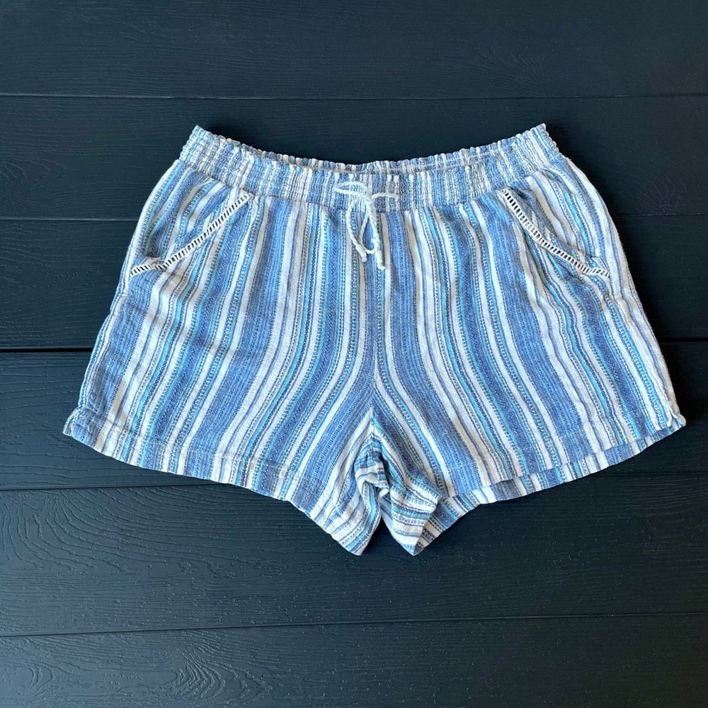 Linen Shorts Women Sz XL Blue Striped Pull On Crochet Trim Coastal Nautical Boho